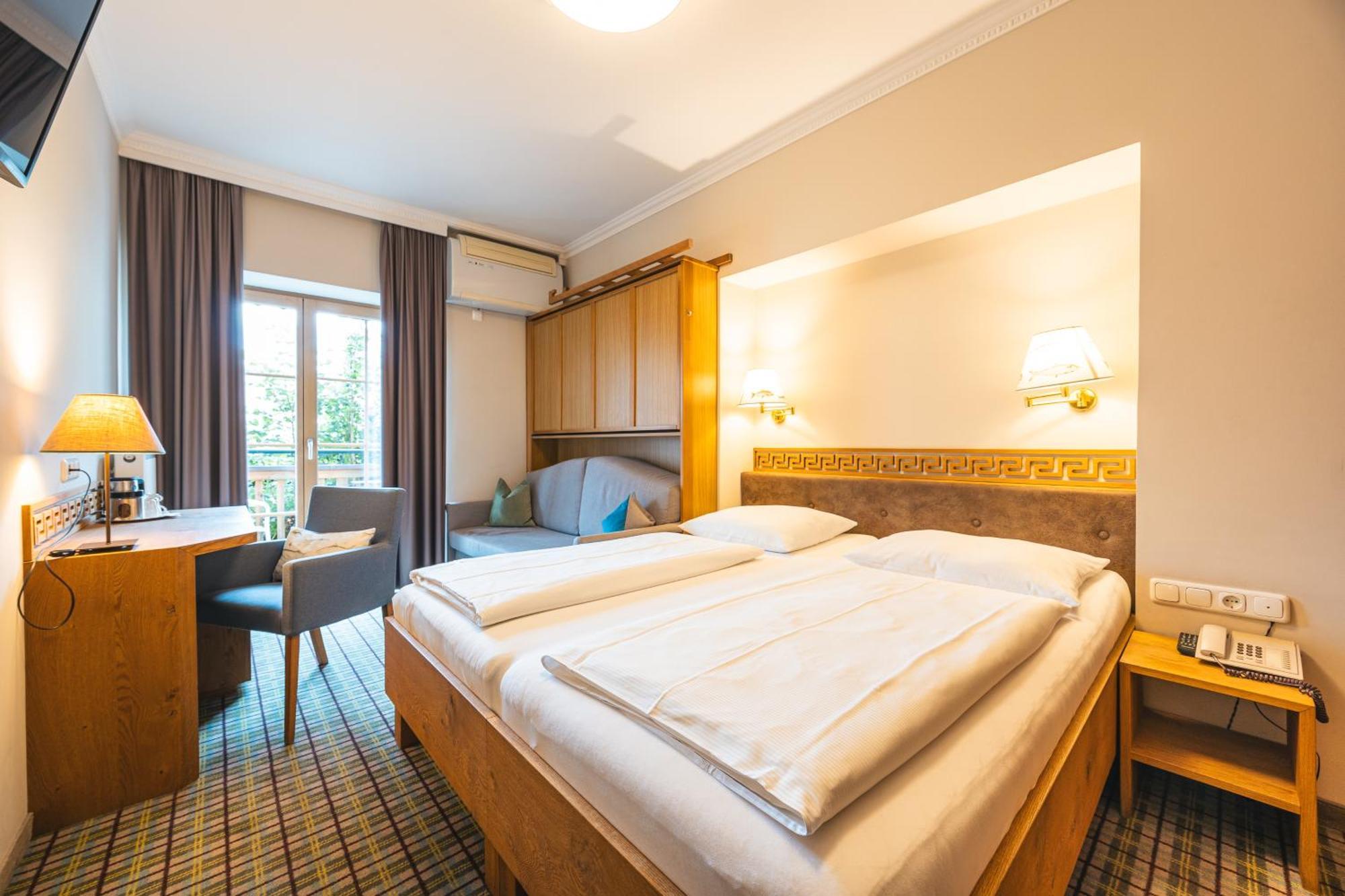 Hotel Fischerwirt Zell Am 4*